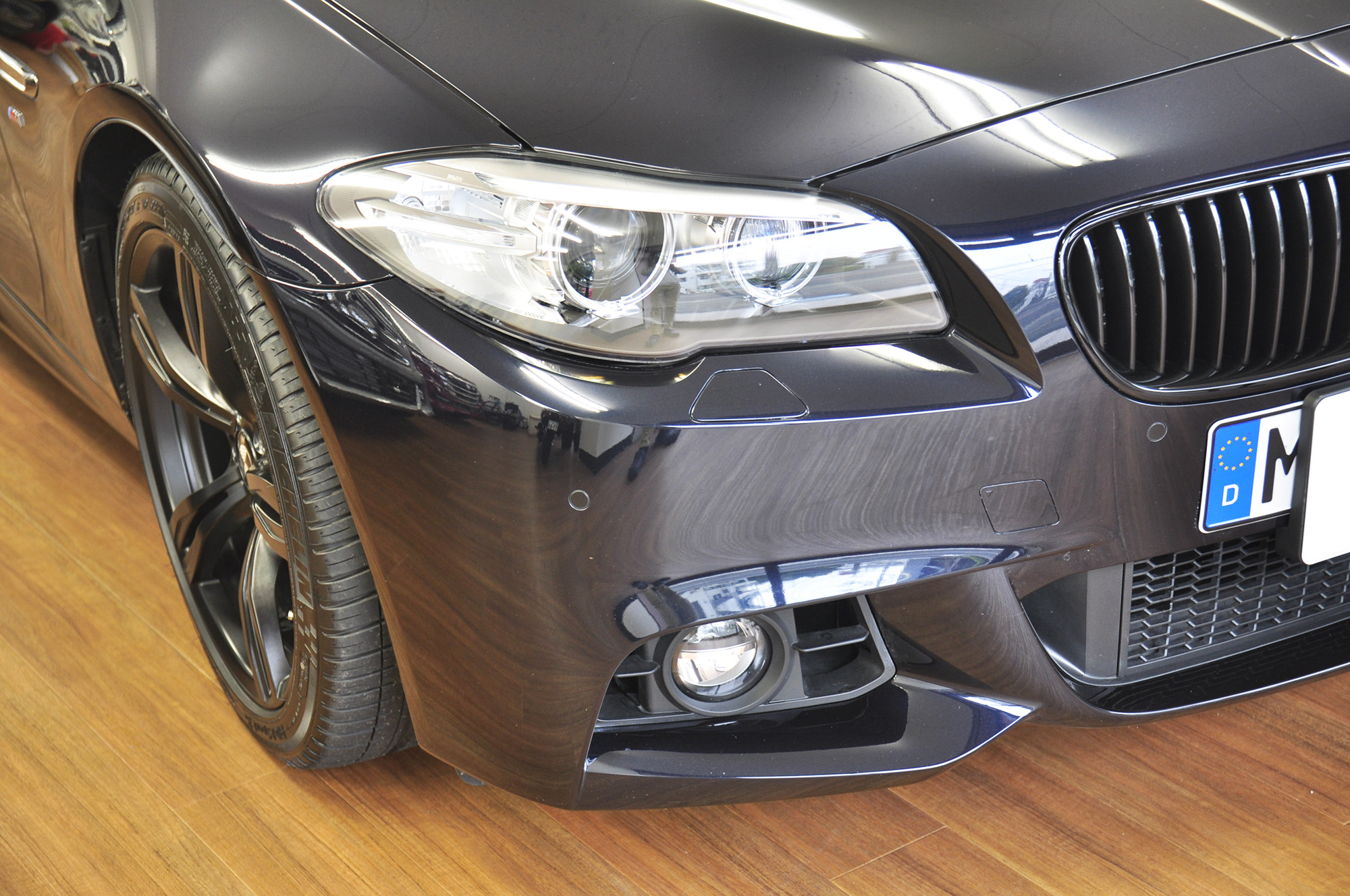 BMW5シリーズ ヘッドライト スモークフィルム施工   カーラッピング