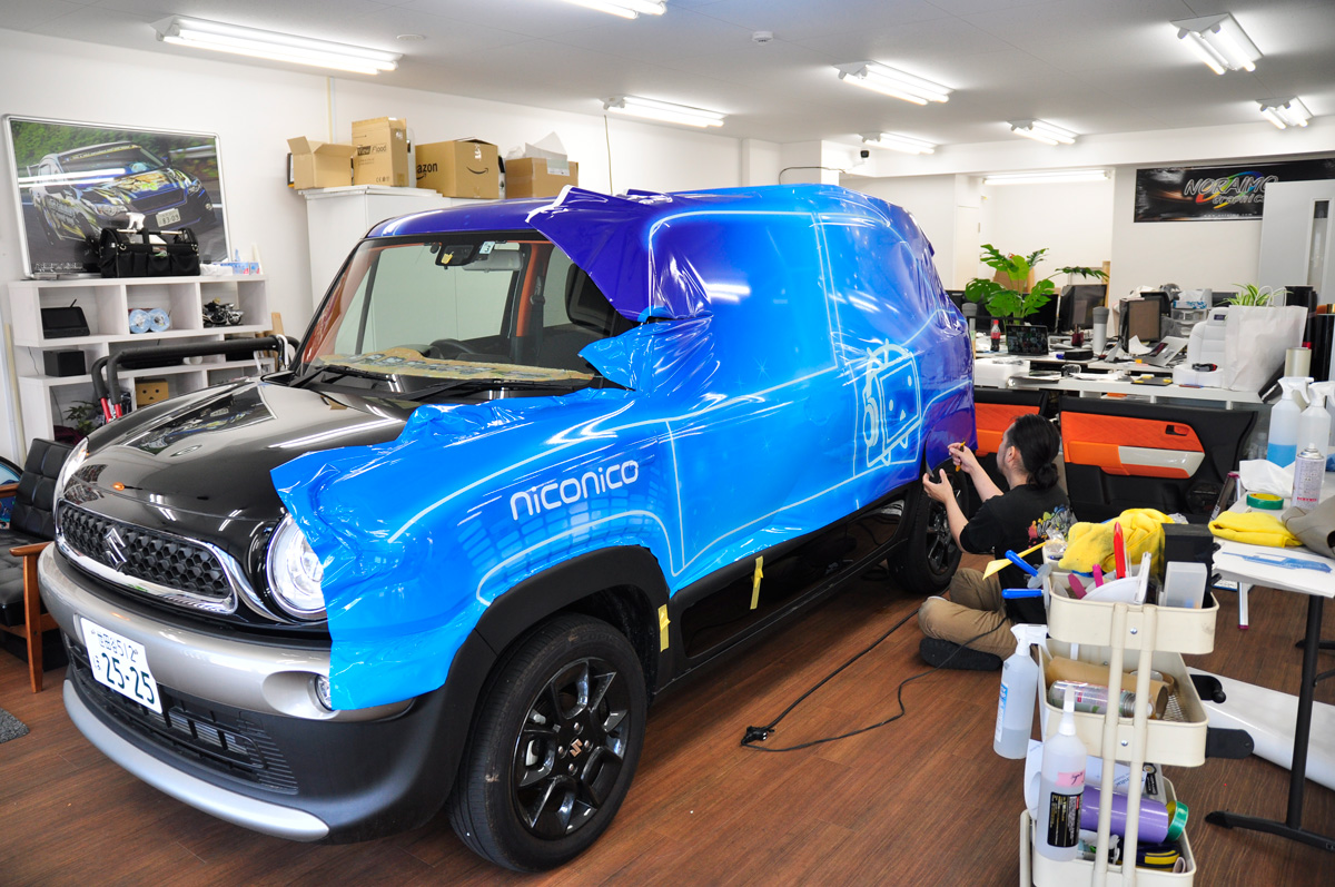 Suzuki クロスビー ニコニコカー19ver ラッピング施工 カーラッピングなら のらいも工房 Suzuki クロスビー ニコニコカー19ver ラッピング施工 カーラッピングなら のらいも工房