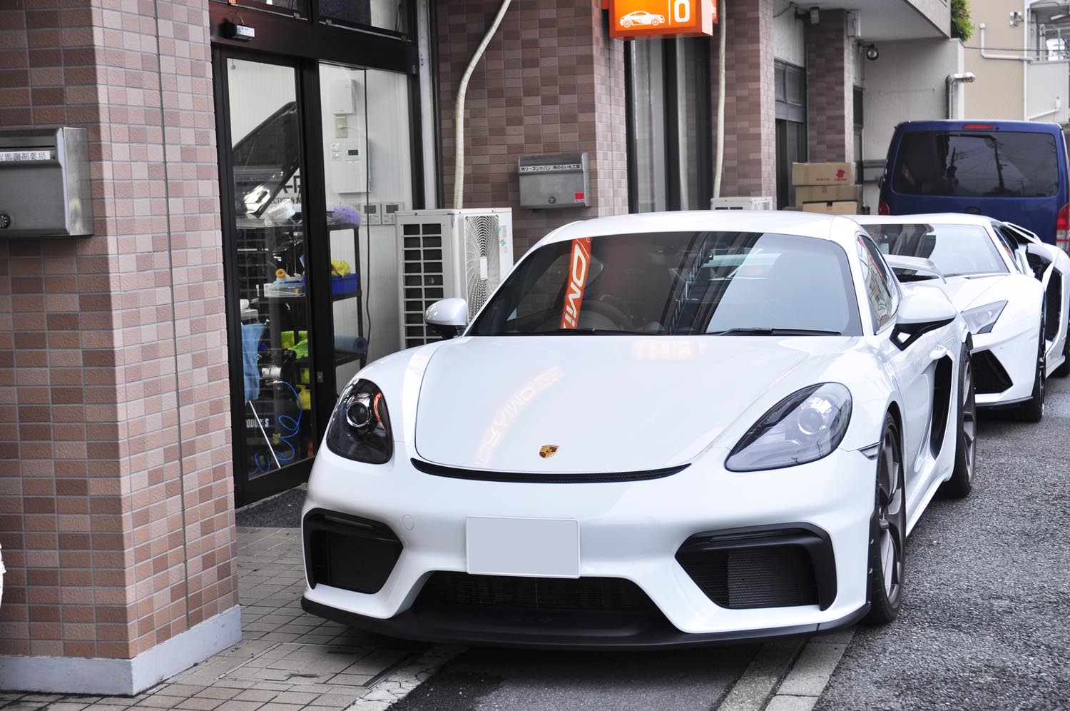 PORSCHE 718 Cayman GT4 e ステッカー